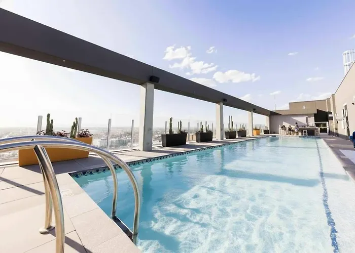 Boulevard Downtown Urban Stu Pool Parking Gym * Phoenix
