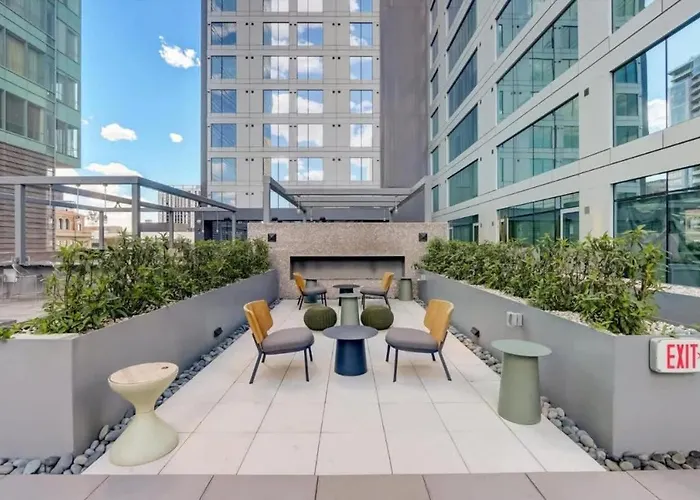 Apartment Boulevard Downtown Urban Stu Pool Parking Gym