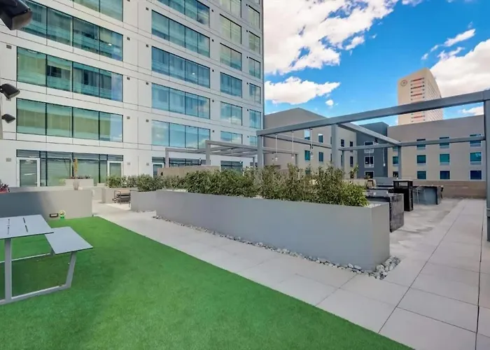 Boulevard Downtown Urban Stu Pool Parking Gym Apartment *